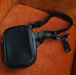 New Black Leather Pander Adjustable Straps Crossbody Bag Square Camera Bag Style